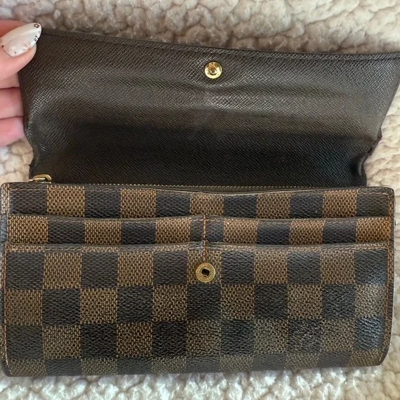 Louis Vuitton Black and Brown Checkered Wallet - Picture 5 of 11